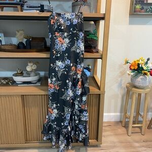 Cinq à Sept
Floral Print Long Dress